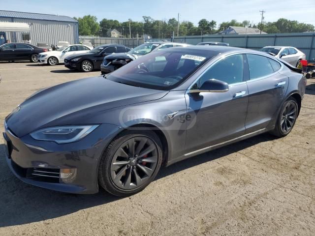 Tesla Model S - фото 13