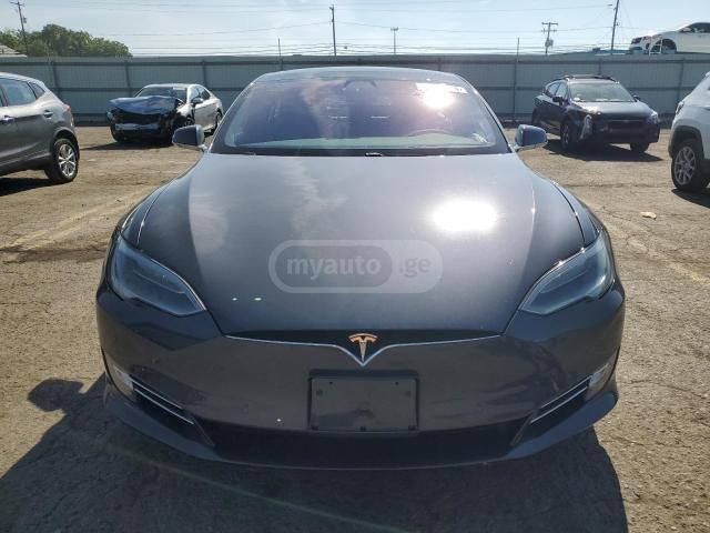 Tesla Model S - фото 15