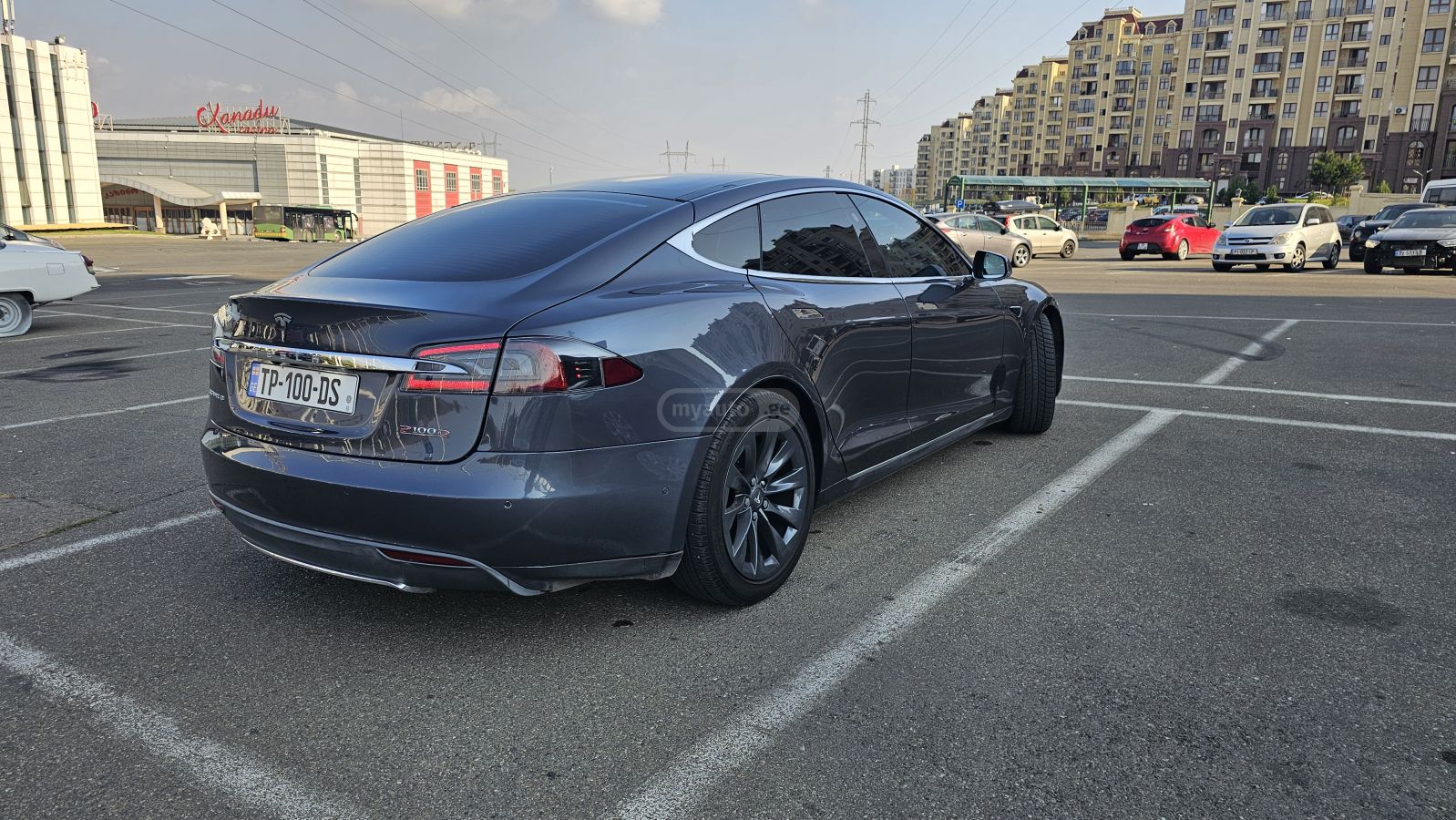 Tesla Model S - фото 6