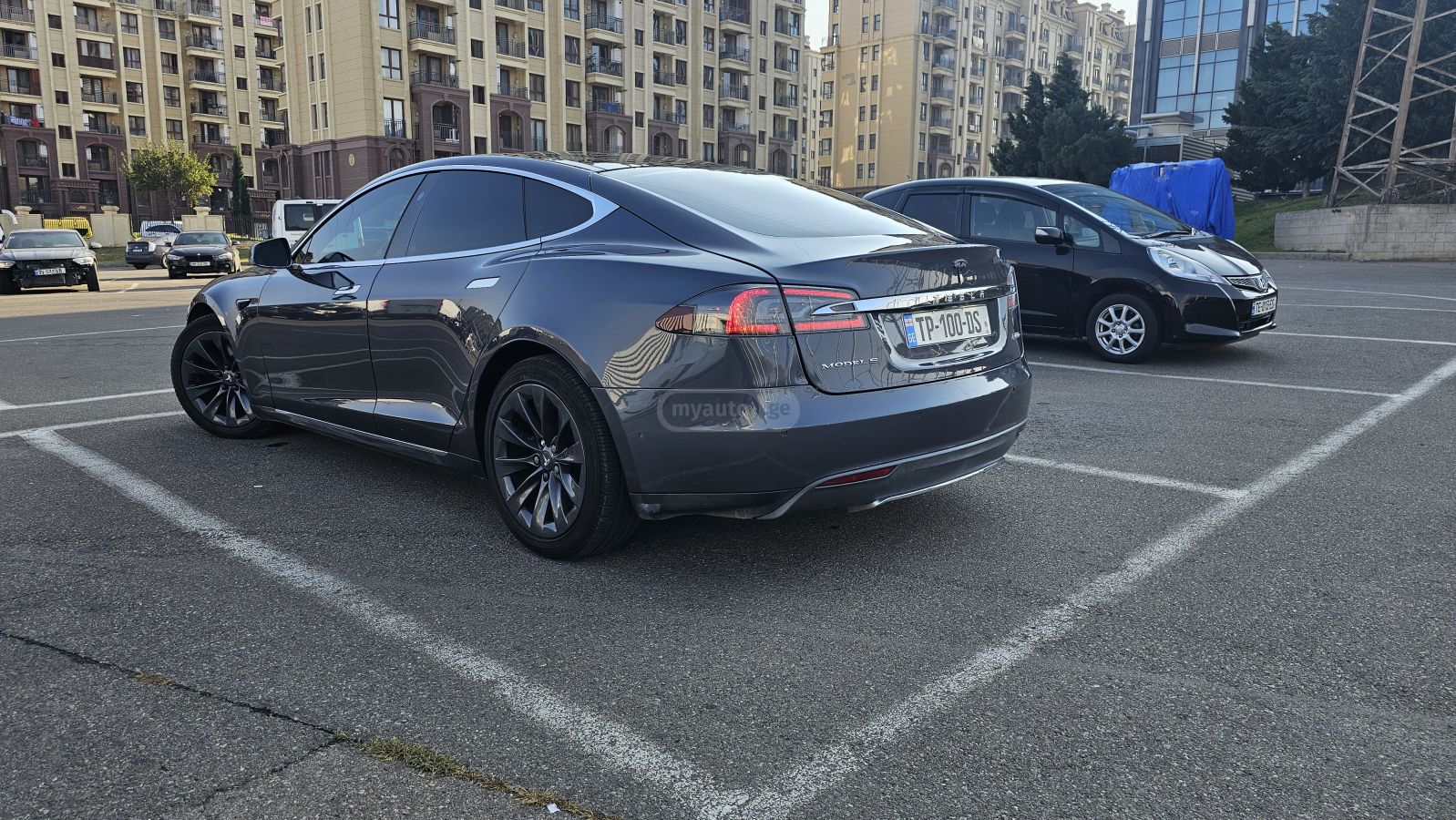 Tesla Model S - фото 7