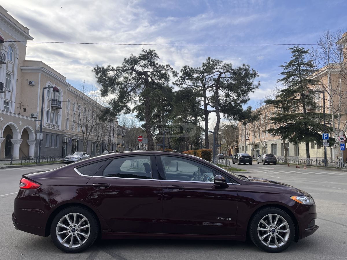 Ford Fusion - фото 3