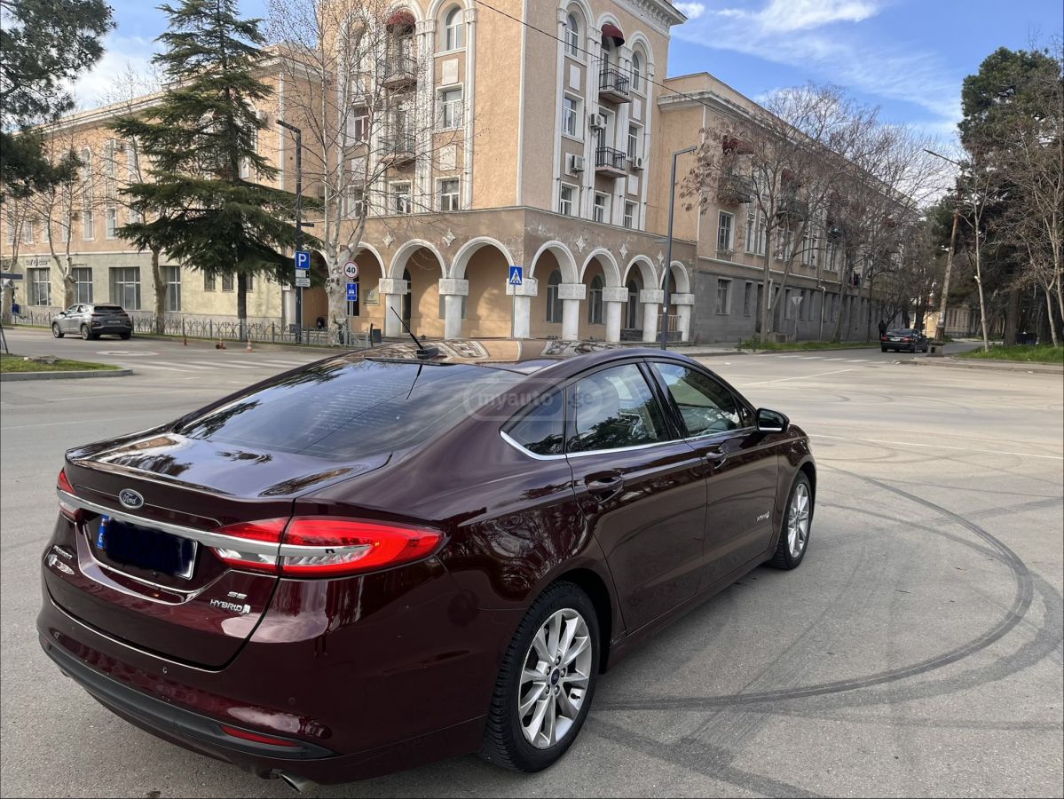 Ford Fusion - фото 5