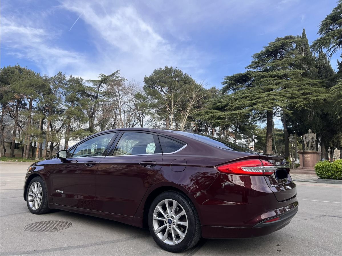 Ford Fusion - фото 7