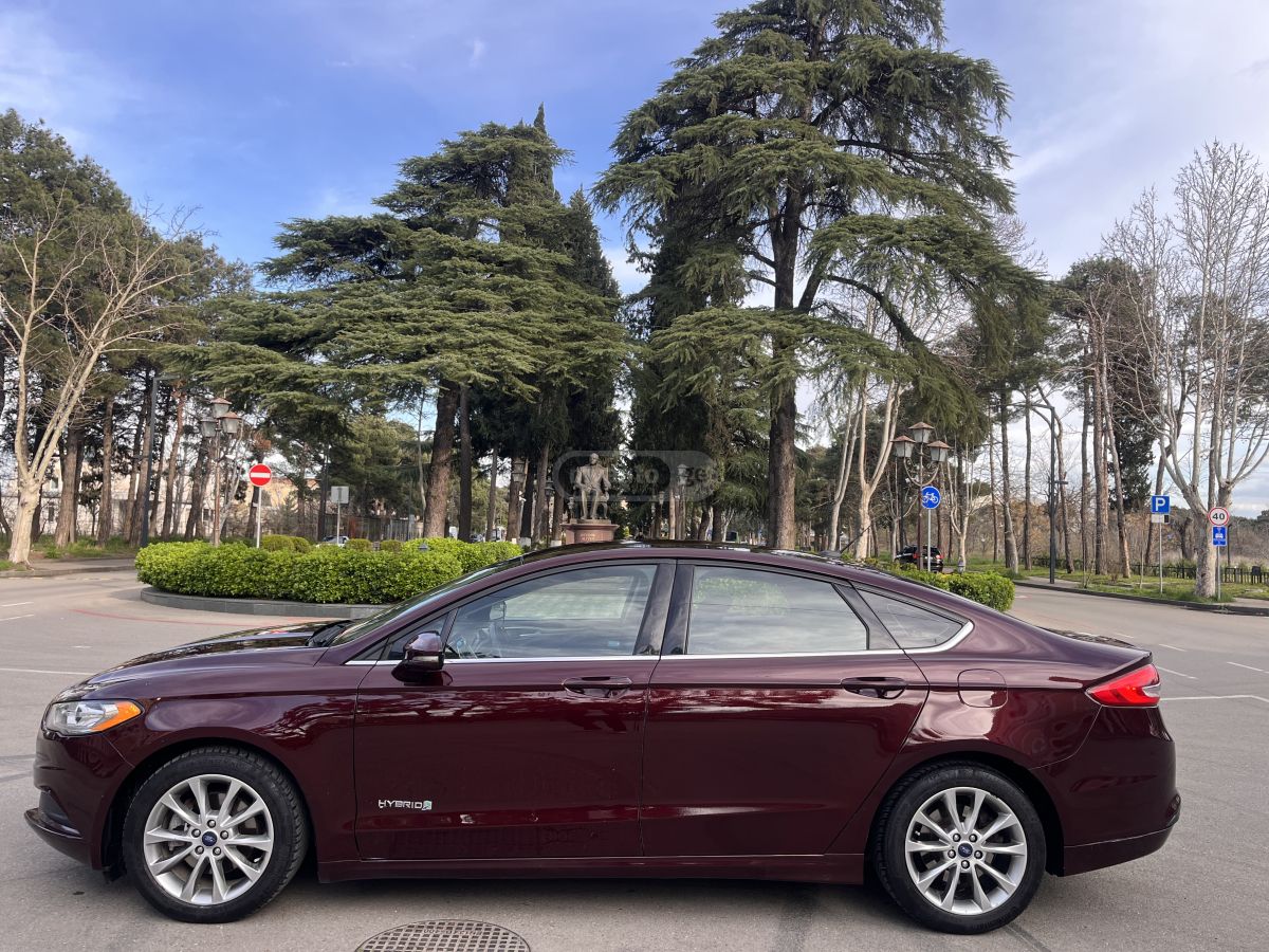 Ford Fusion - фото 8