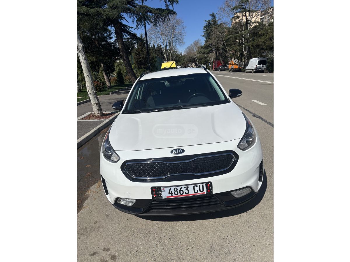 Kia Niro - фото 1