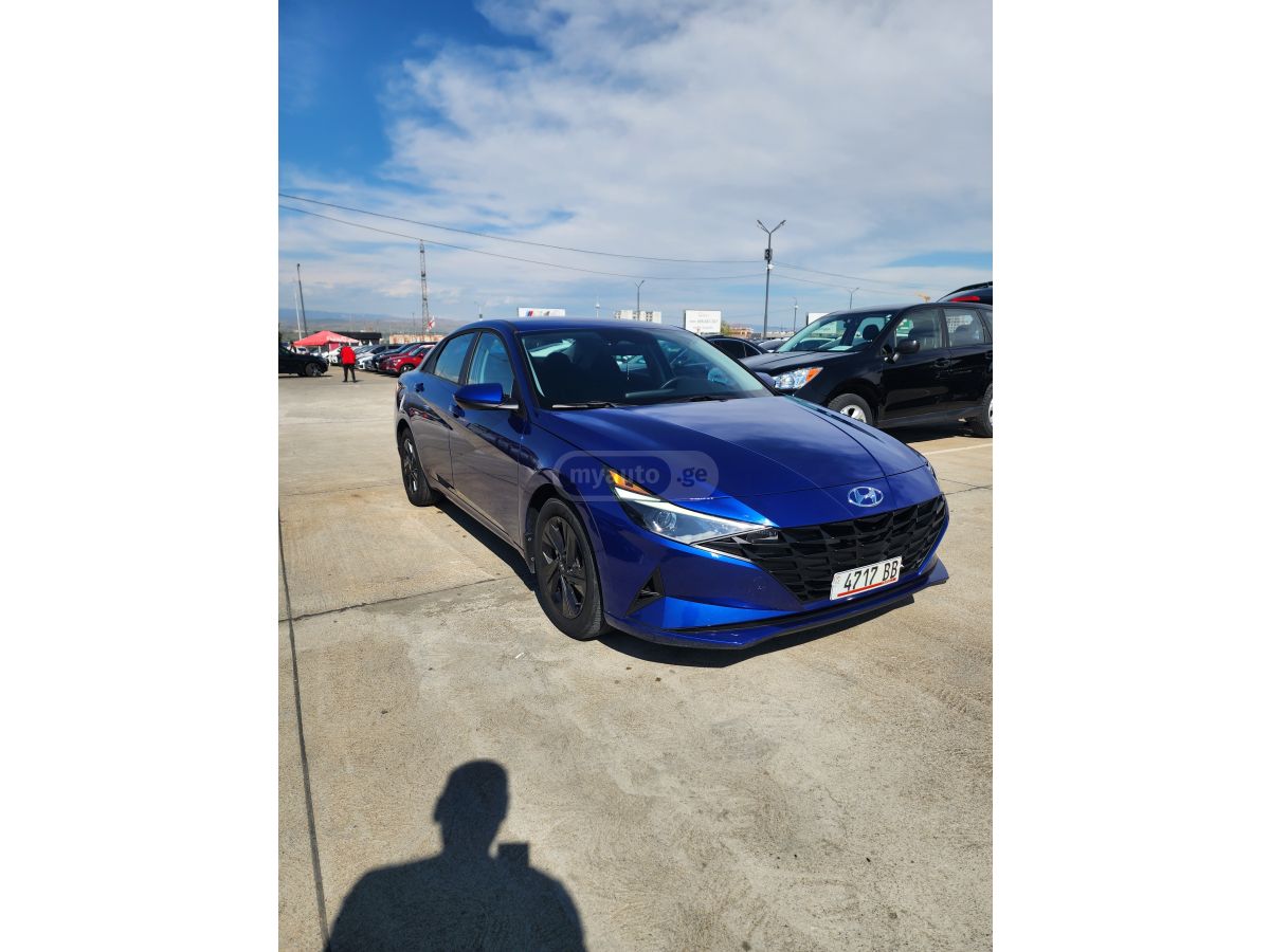 Hyundai Elantra - фото 2