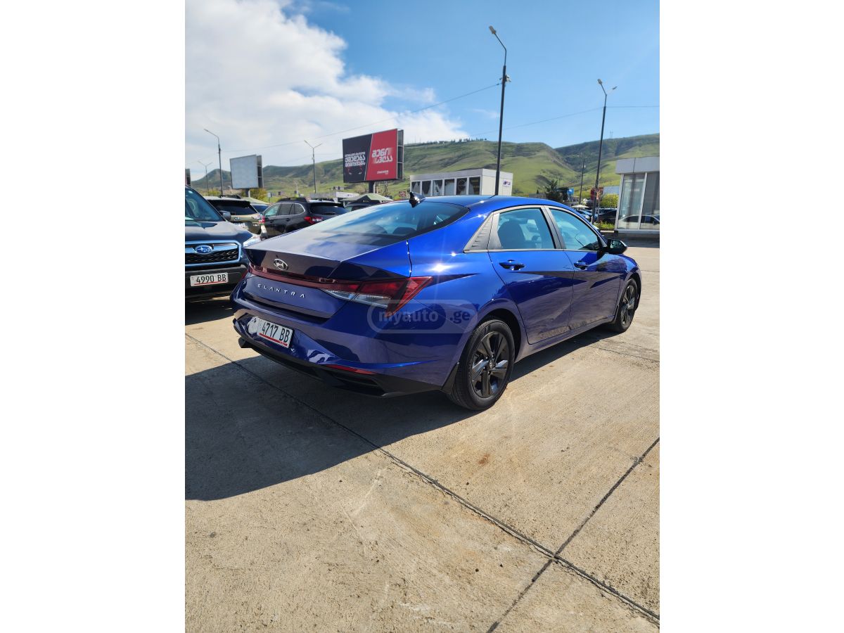 Hyundai Elantra - фото 4