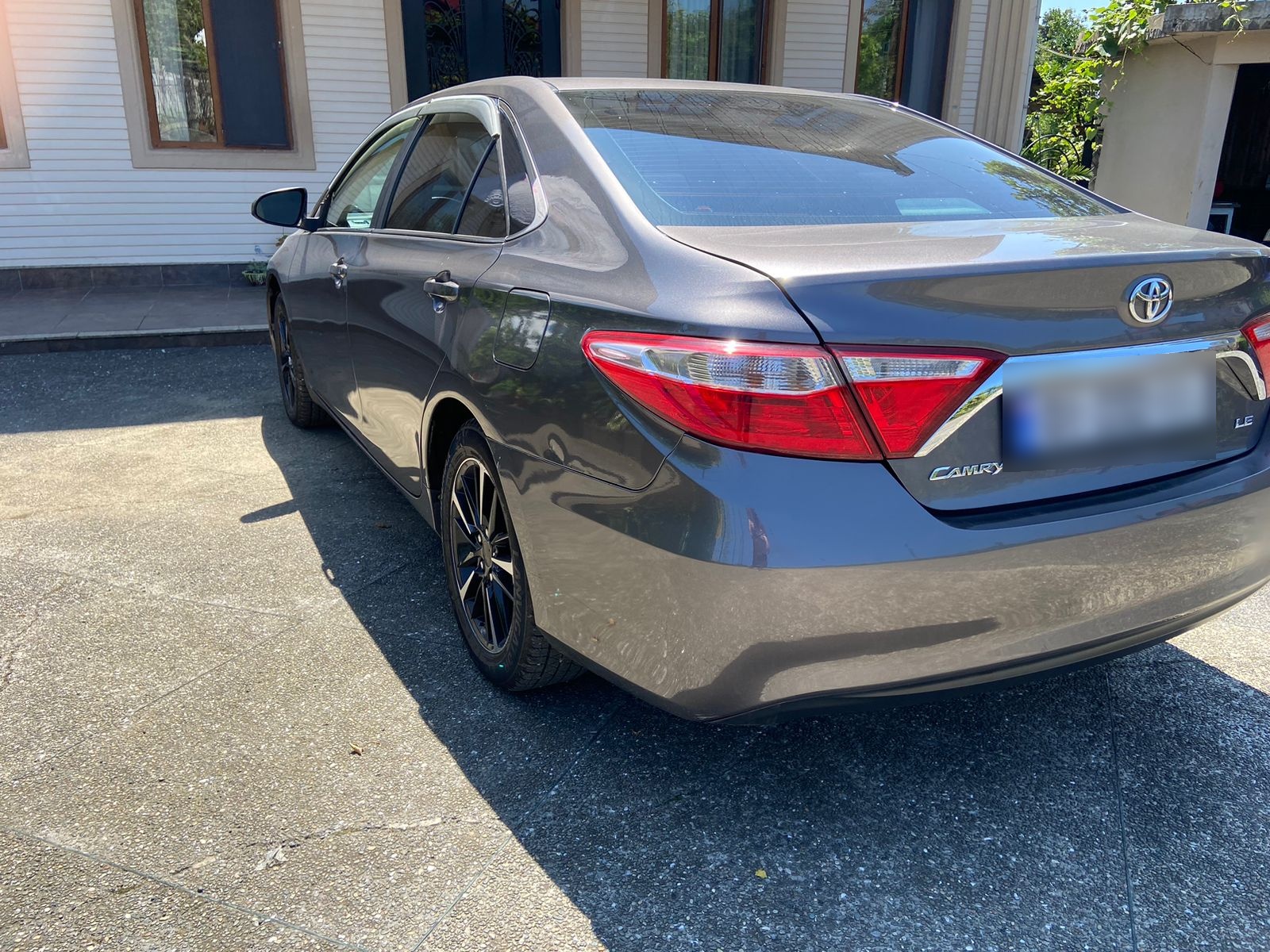Toyota Camry - фото 2