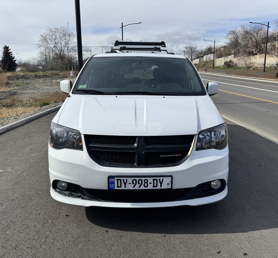 Dodge Caravan - фото 2