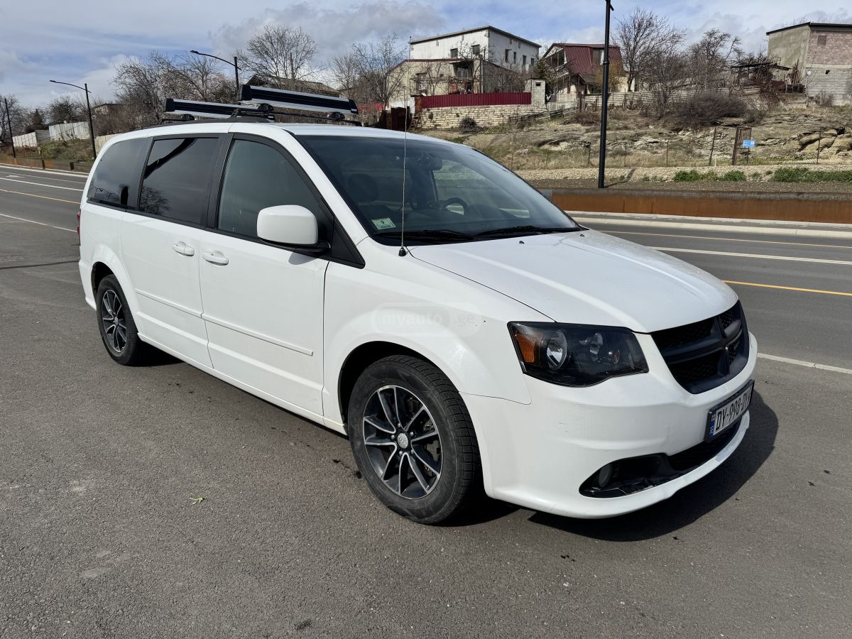 Dodge Caravan - фото 3