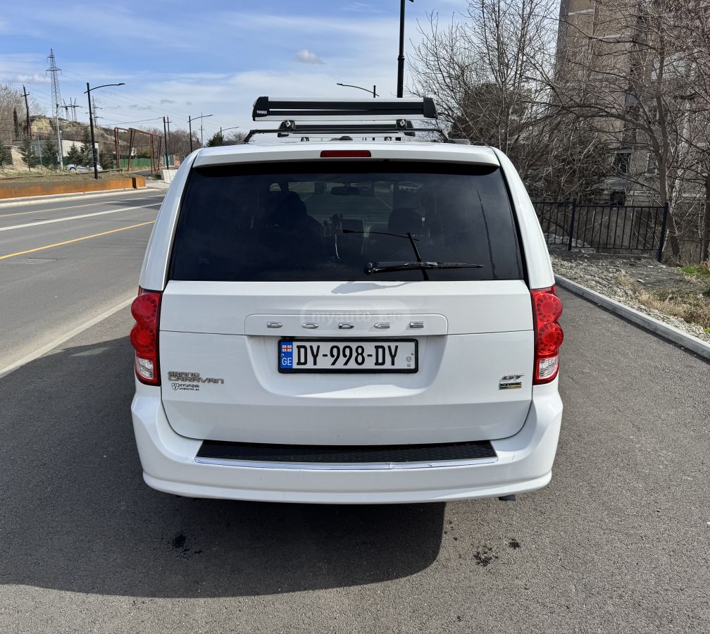 Dodge Caravan - фото 5