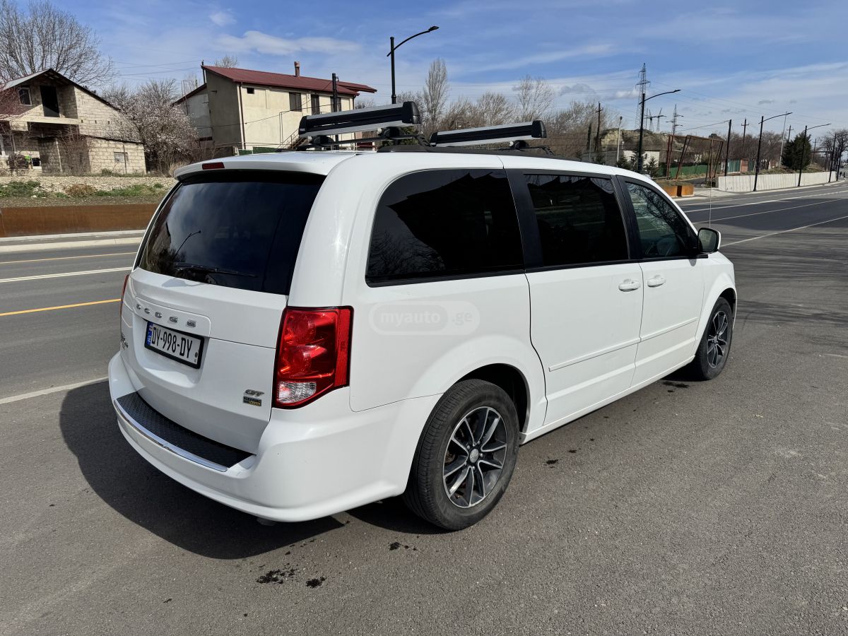 Dodge Caravan - фото 6