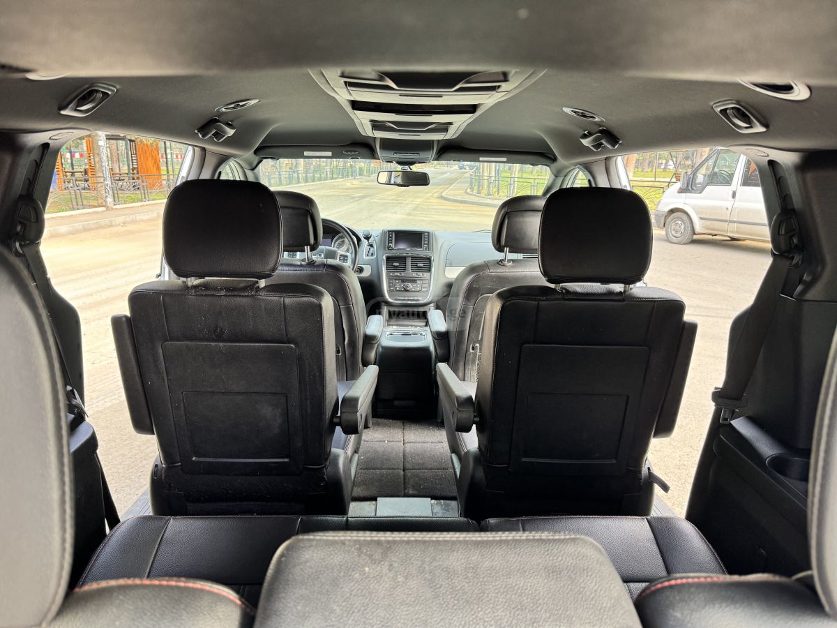 Dodge Caravan - фото 9