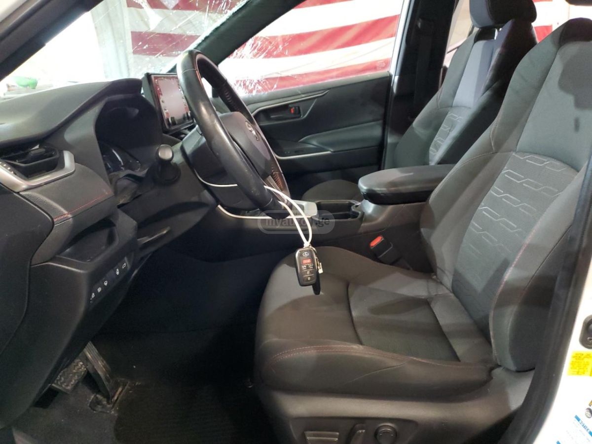 Toyota RAV 4 - фото 7