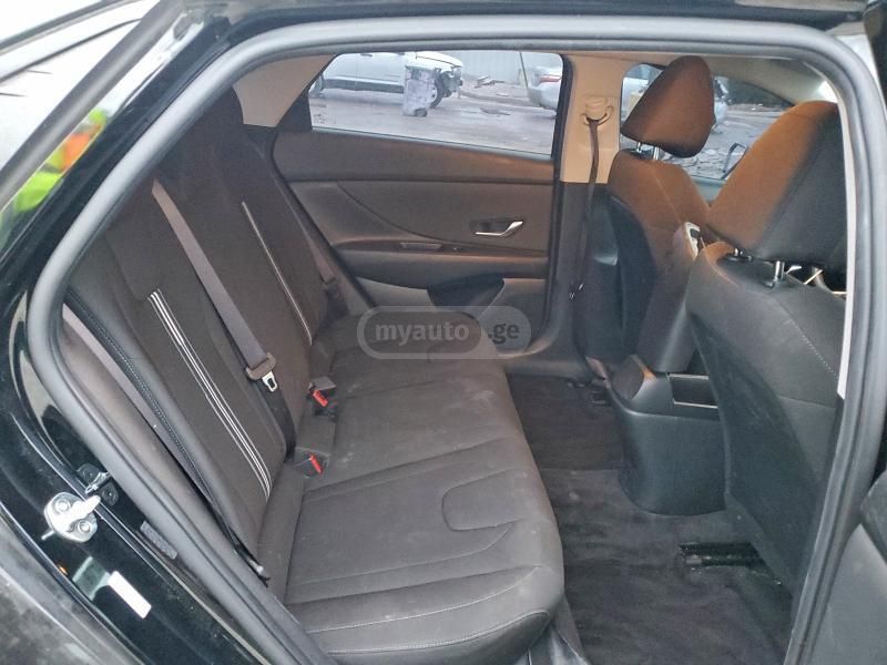 Hyundai Elantra - фото 10