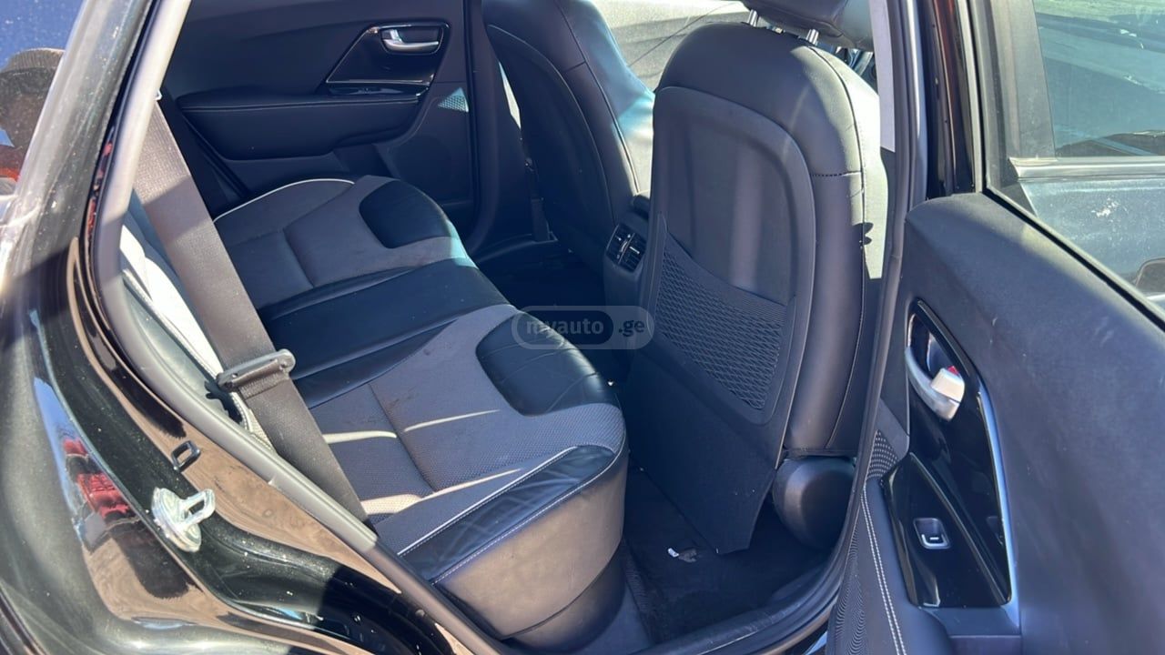 Kia Niro - фото 8