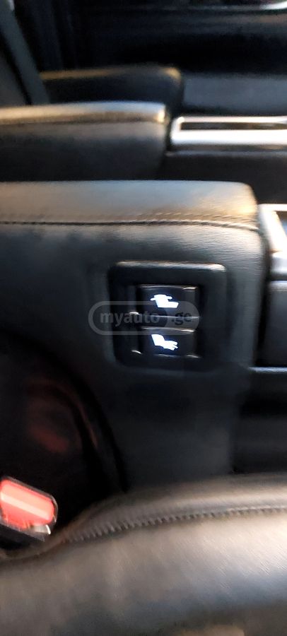 Toyota Alphard - фото 14