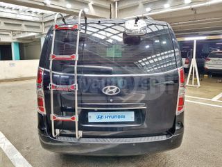 Hyundai Starex - фото 6