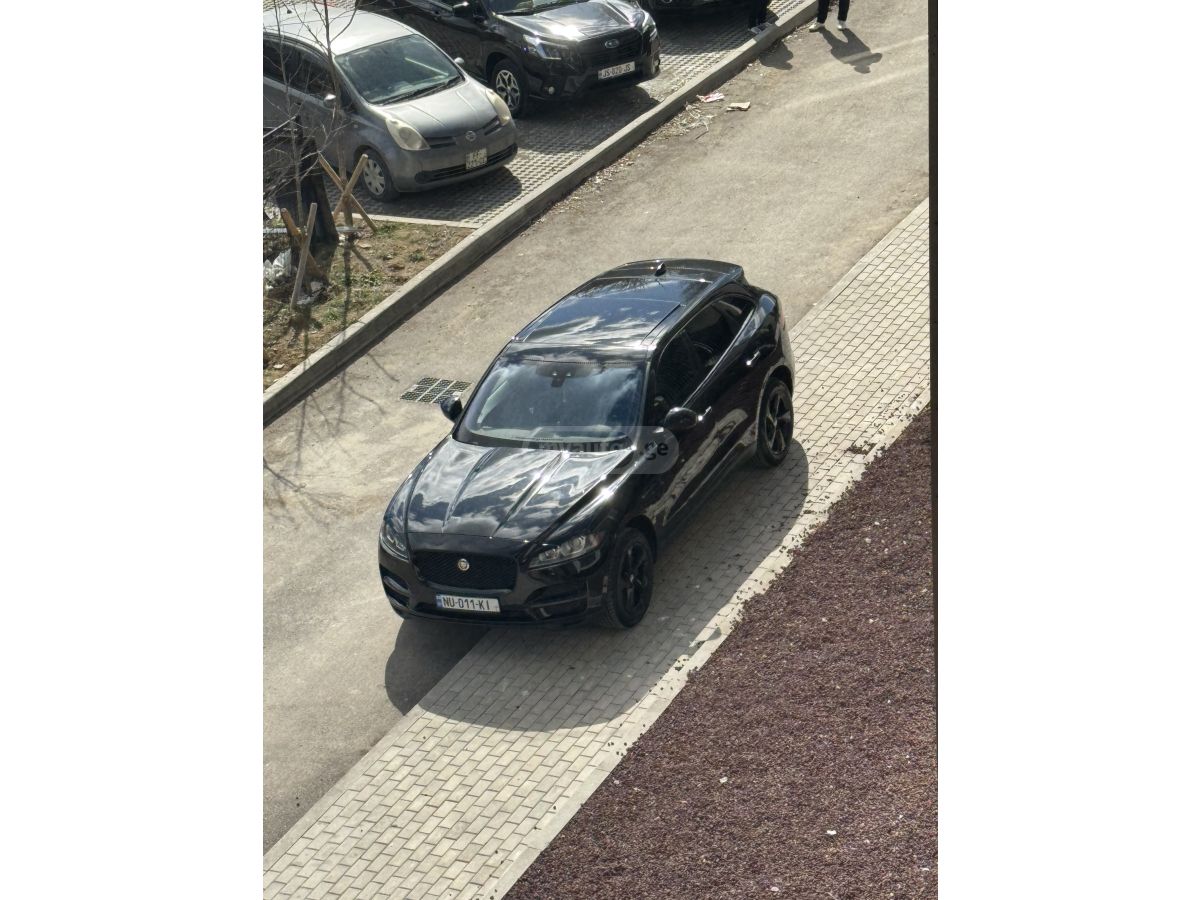 Jaguar F-Pace - фото 1