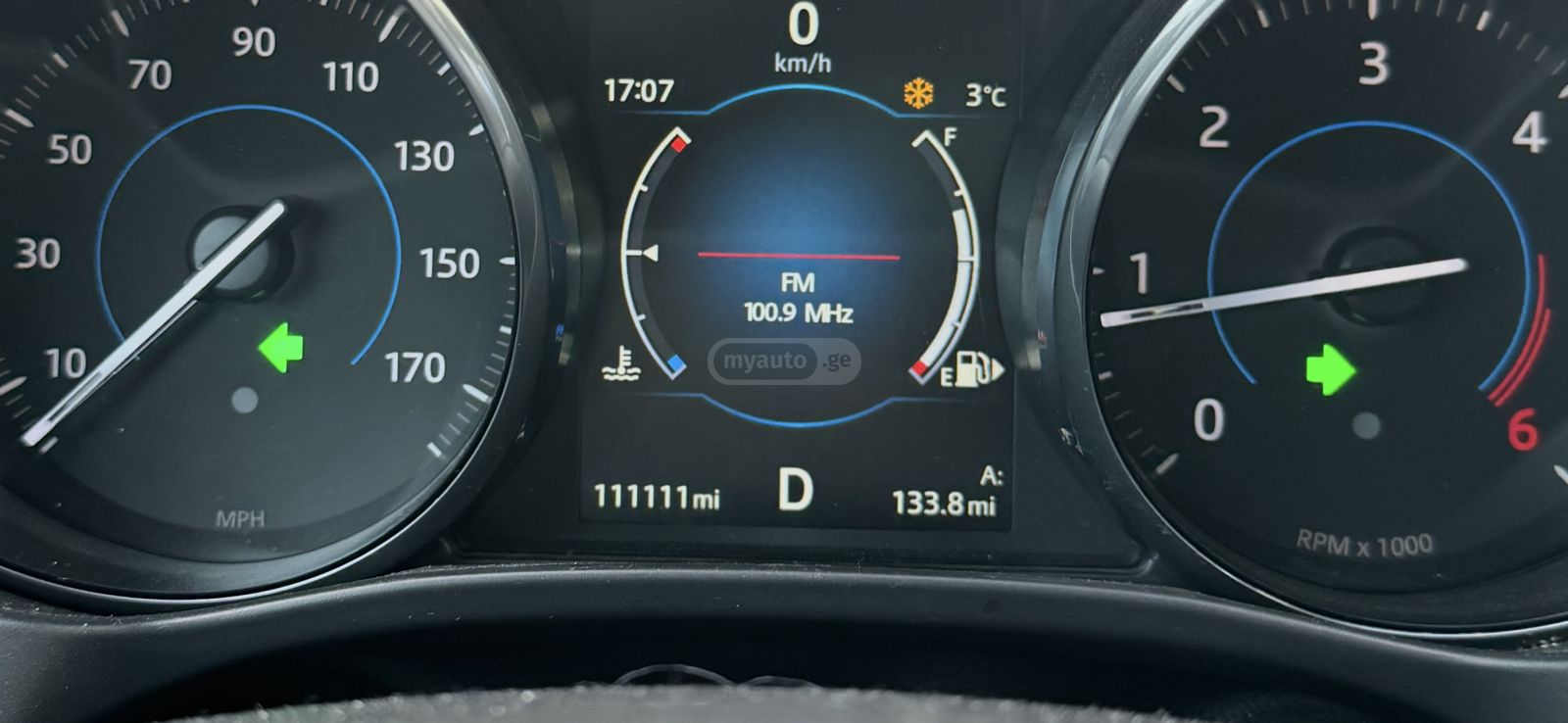 Jaguar F-Pace - фото 6