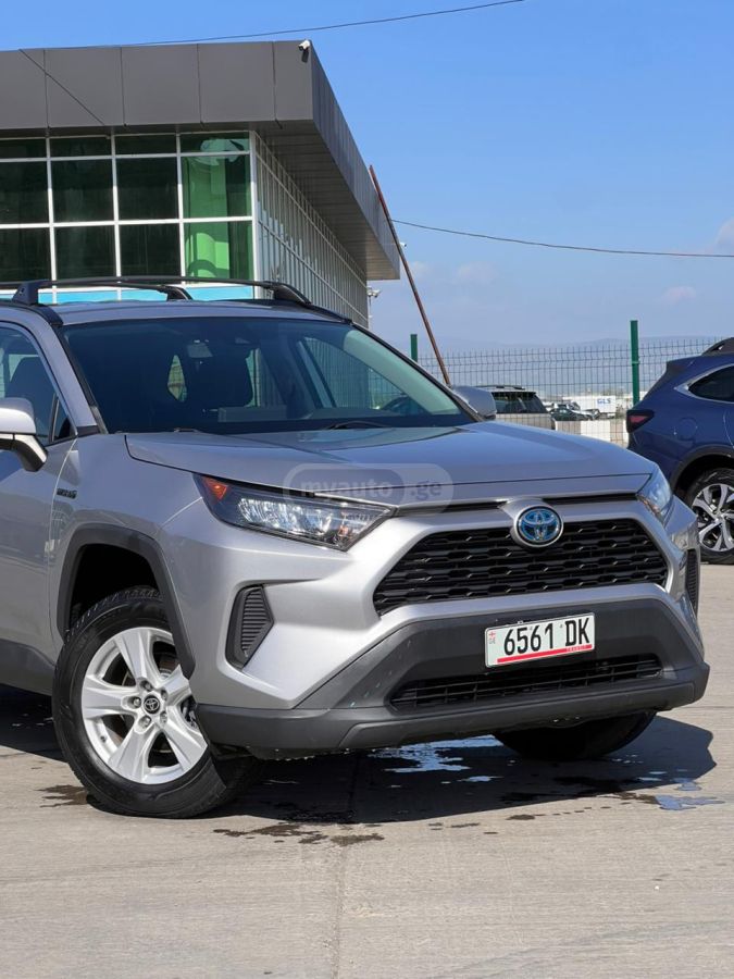 Toyota RAV 4 - фото 6