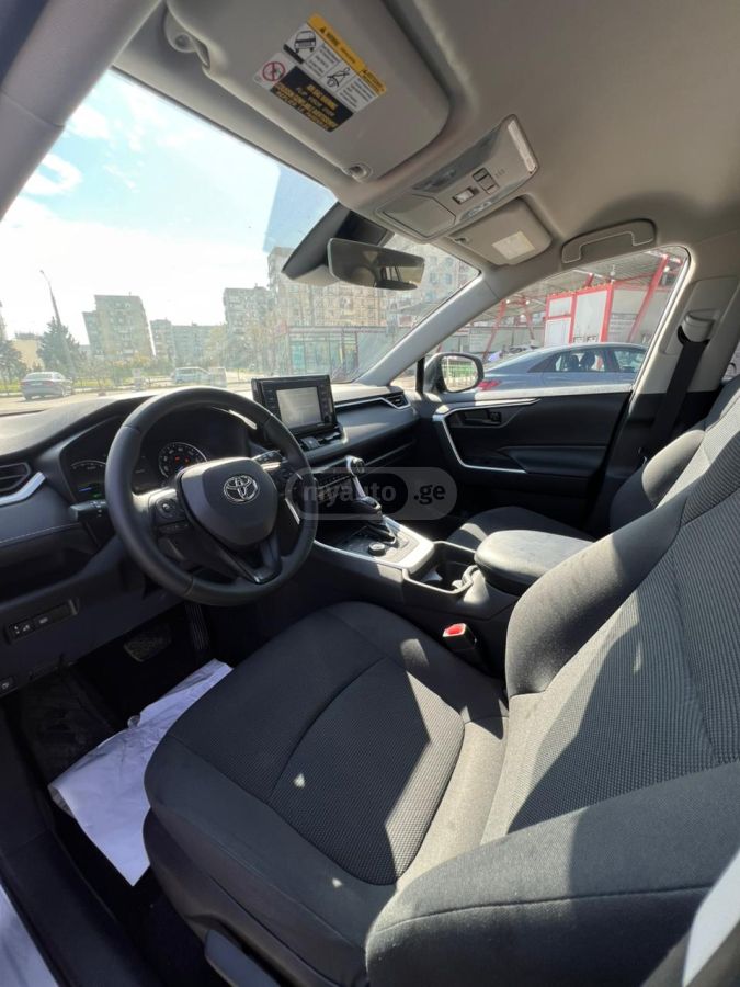 Toyota RAV 4 - фото 9