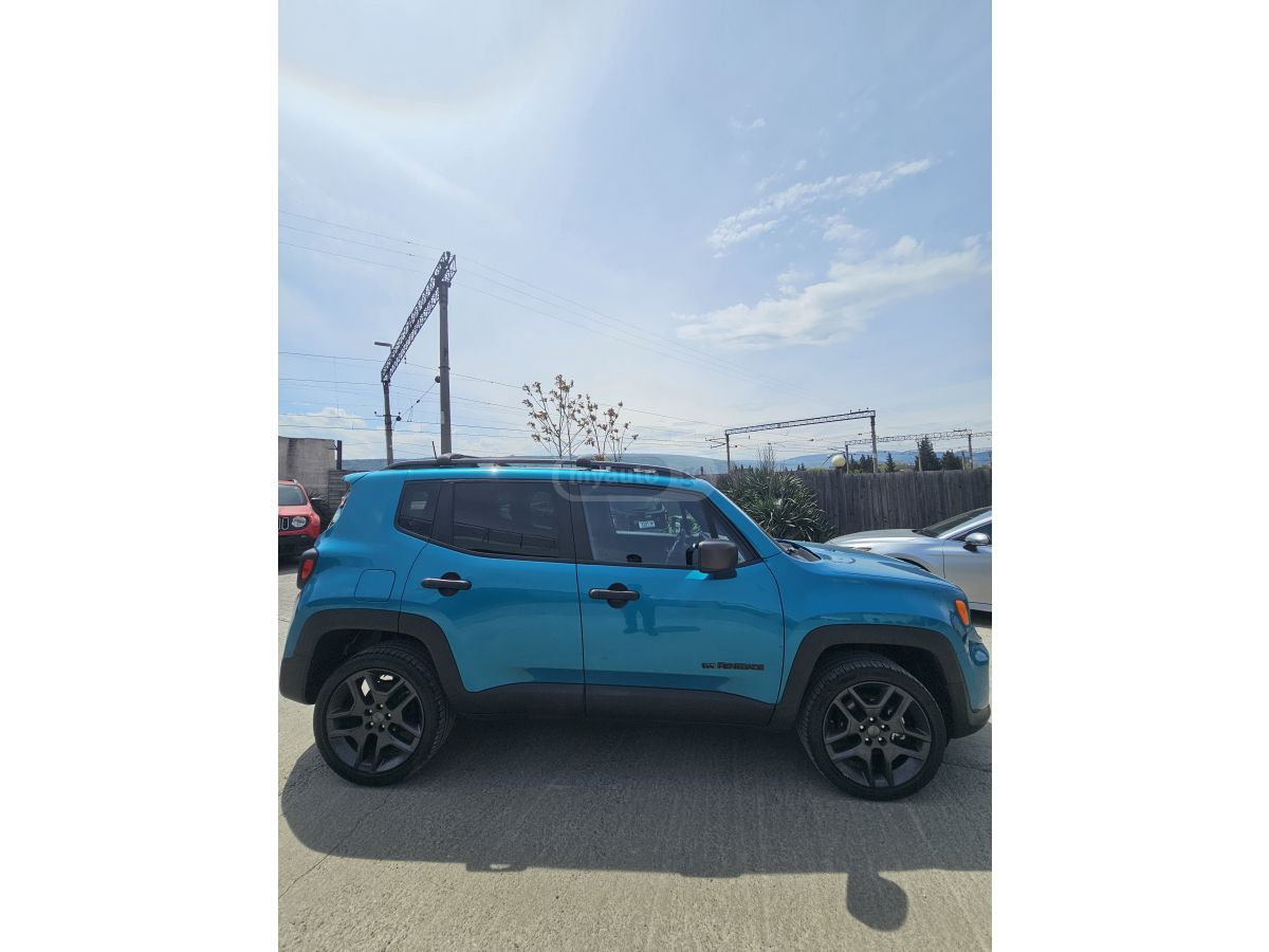 Jeep Renegade - фото 3