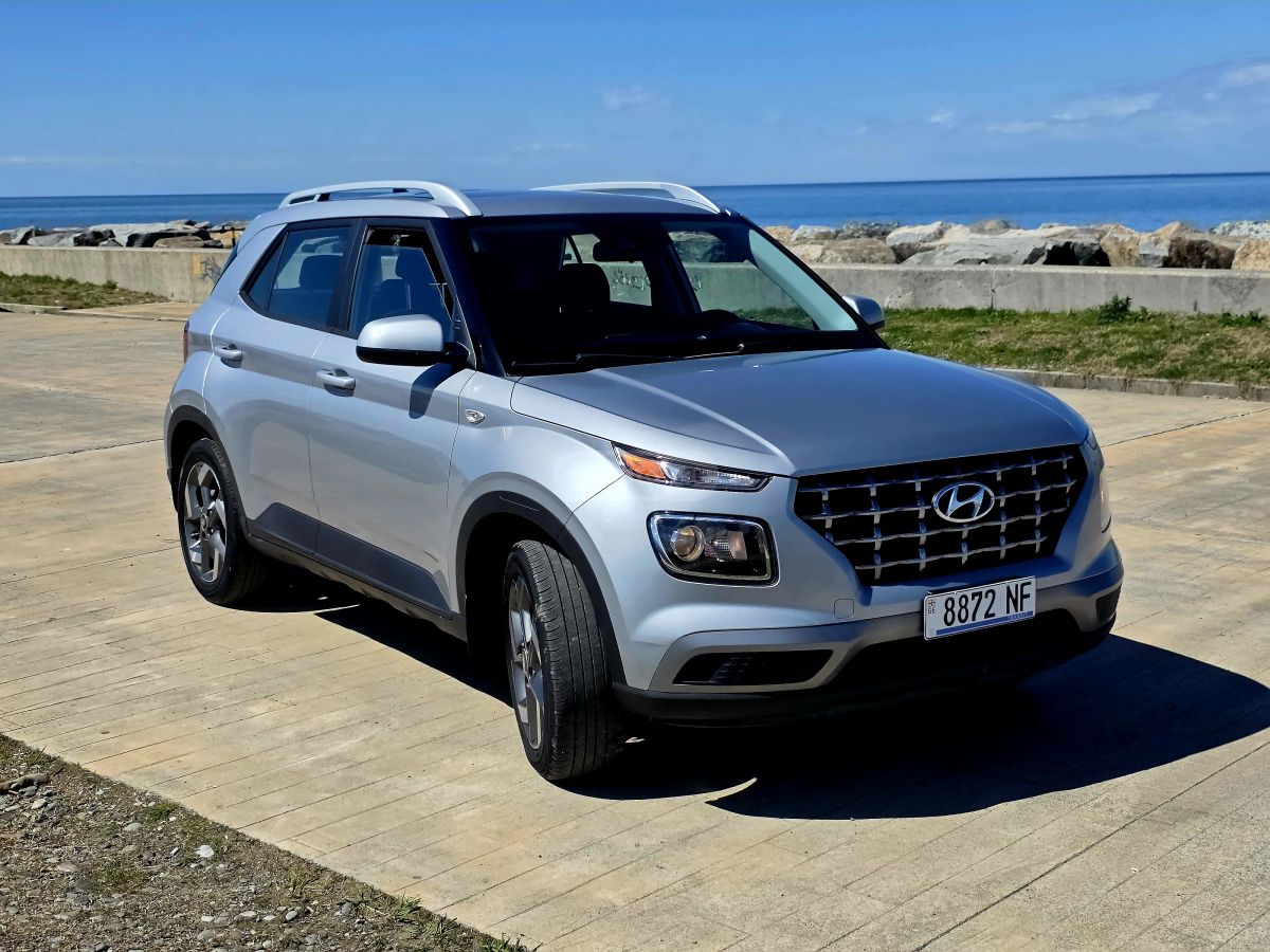 Hyundai venue - фото 1