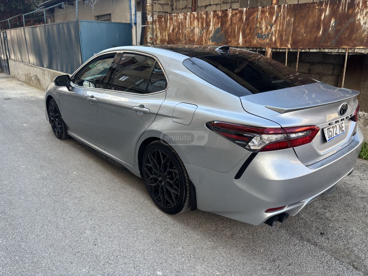 Toyota Camry - фото 6