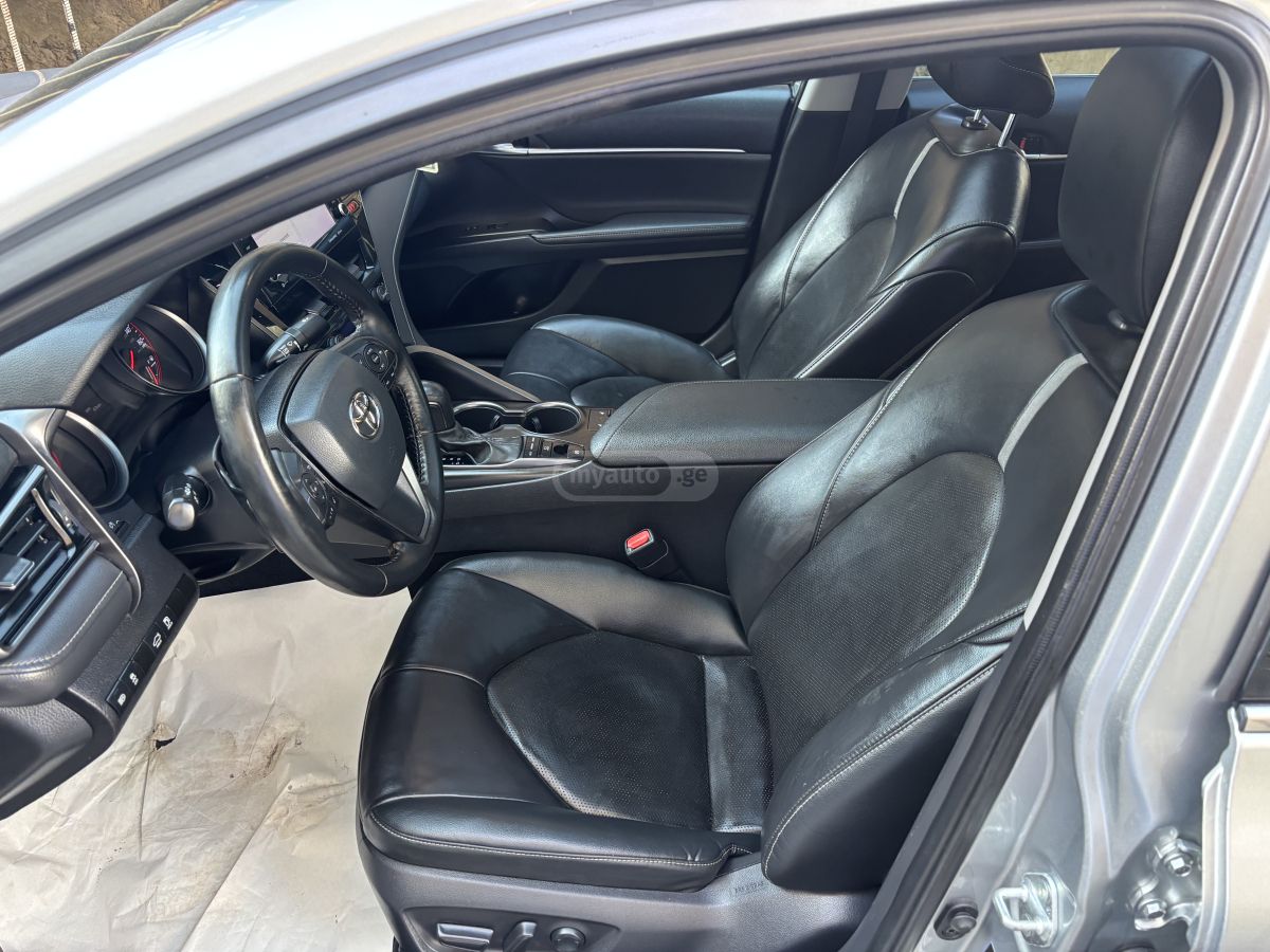 Toyota Camry - фото 7