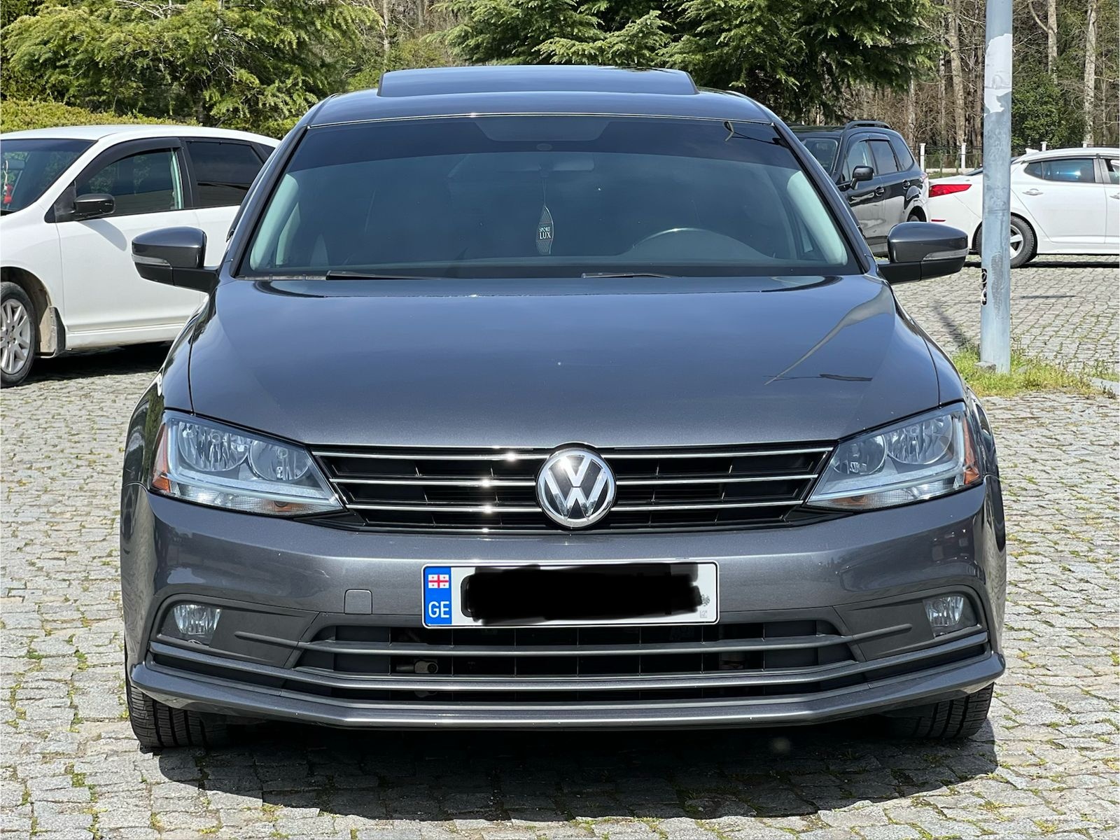 Volkswagen Jetta - фото 1