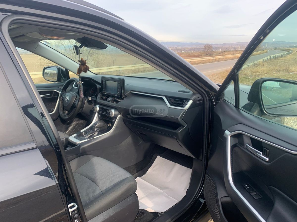 Toyota RAV 4 - фото 13