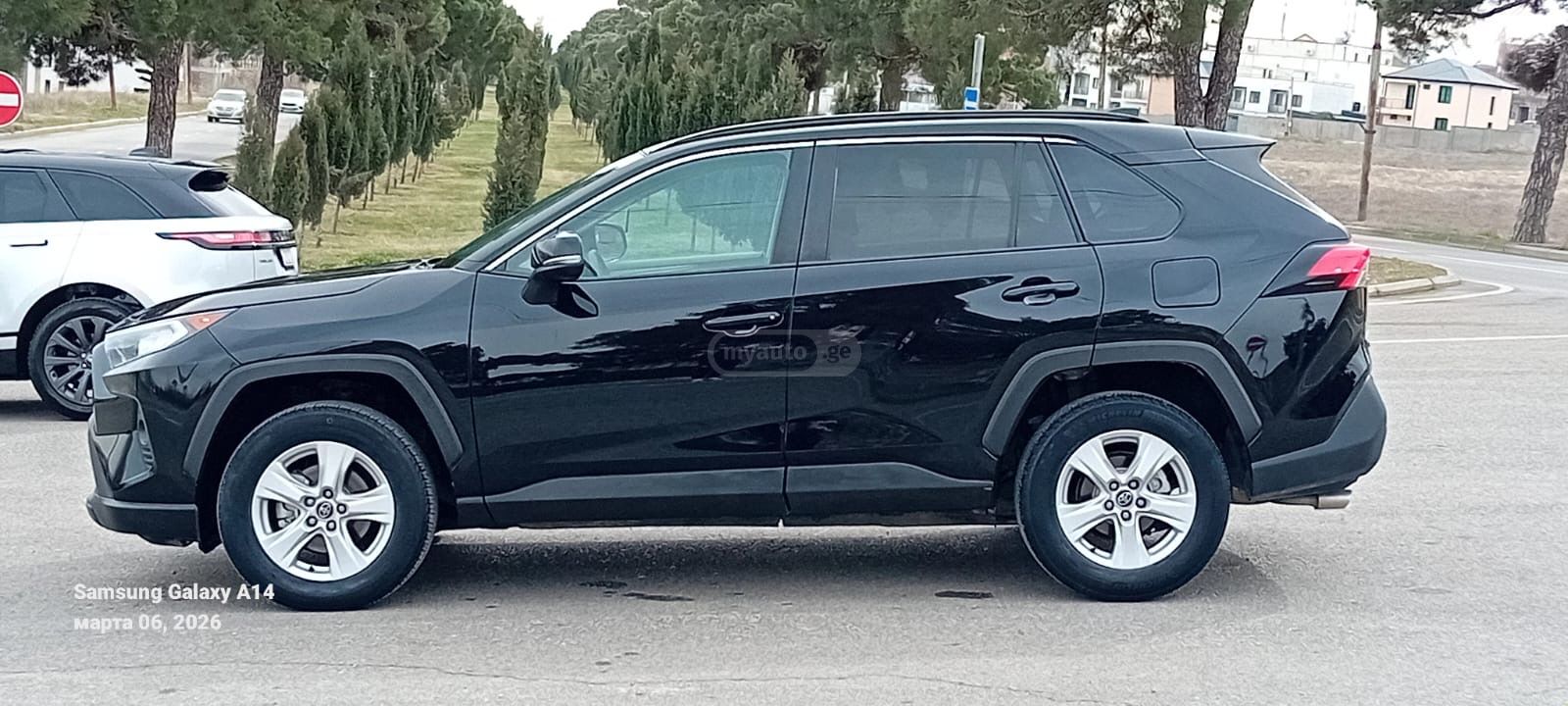 Toyota RAV 4 - фото 3