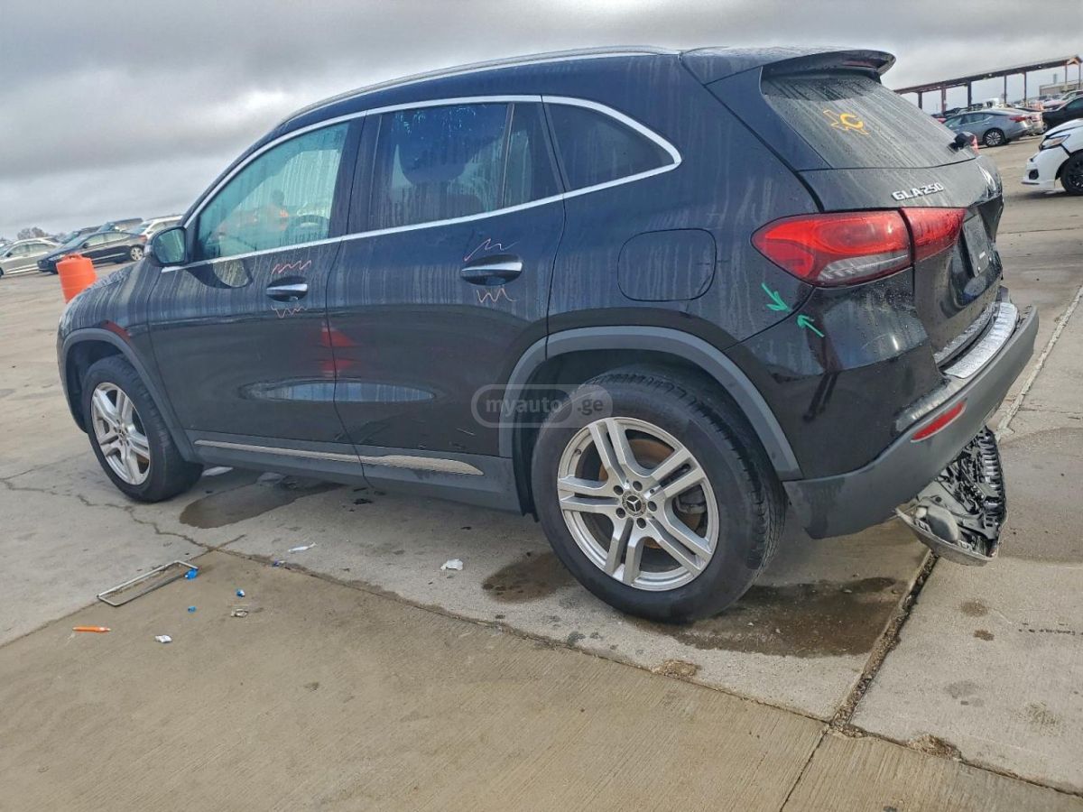 Mercedes-Benz GLA 250 - фото 2