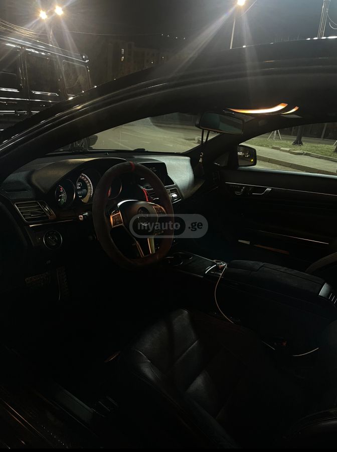 Mercedes-Benz E 400 - фото 5