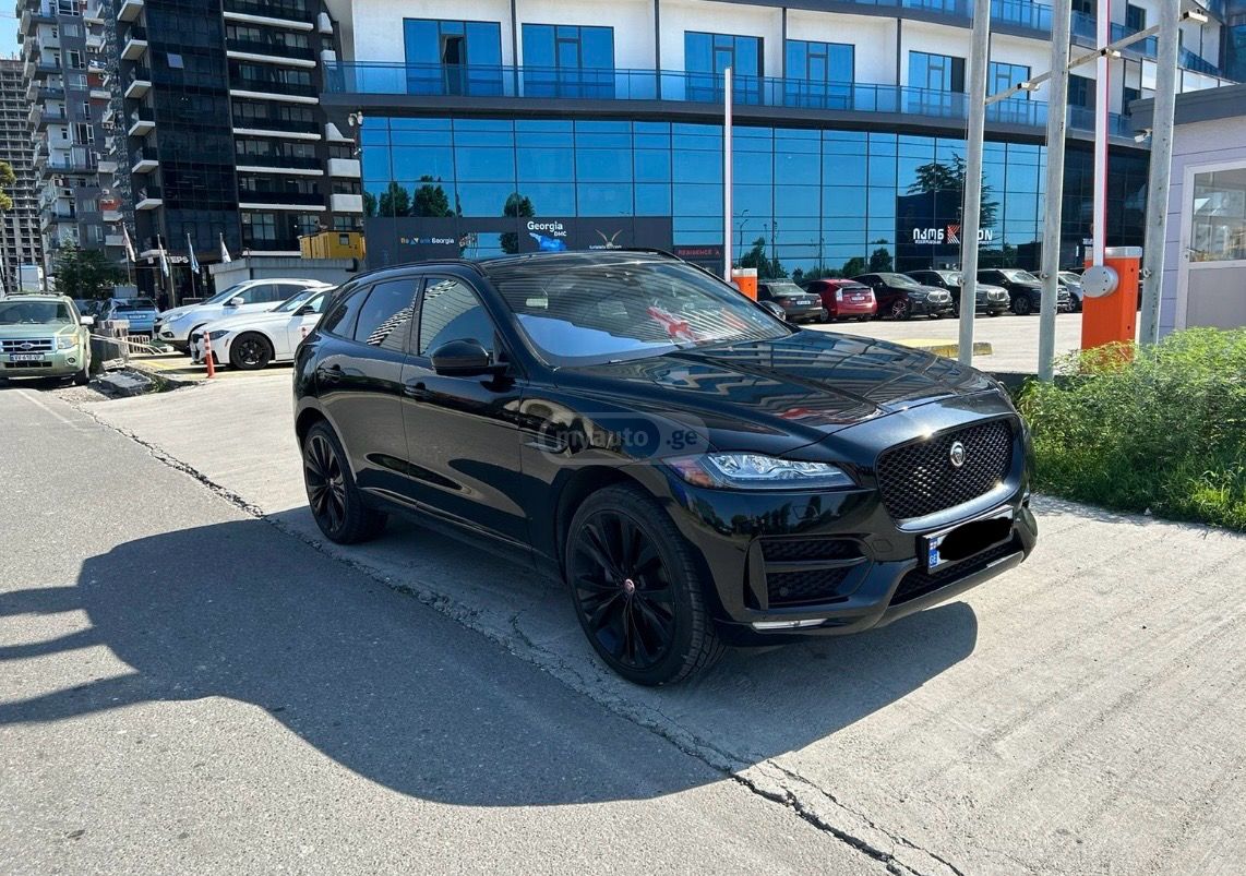Jaguar F-Pace - фото 1