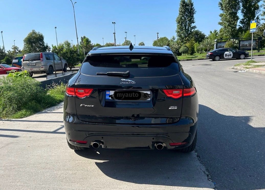 Jaguar F-Pace - фото 5