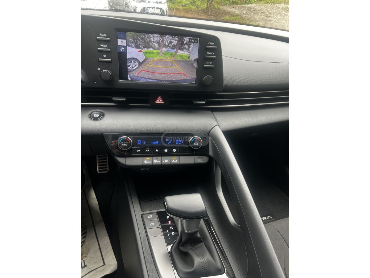 Hyundai Elantra - фото 13