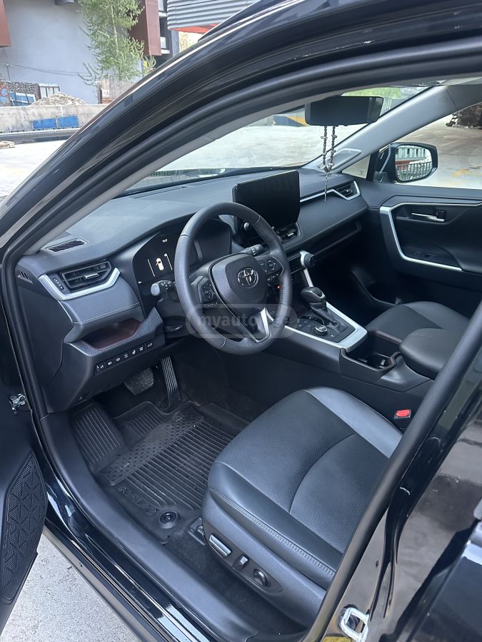 Toyota RAV 4 - фото 10