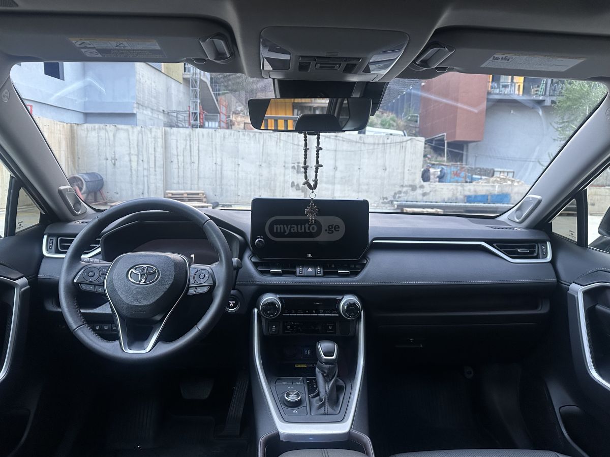 Toyota RAV 4 - фото 12