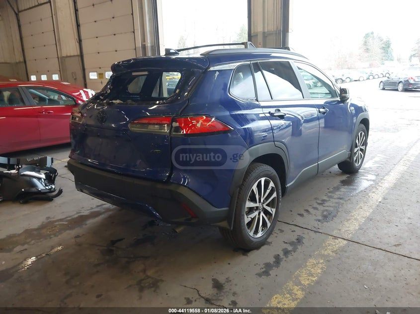 Toyota Corolla cross Xle 2025 — миниатюра 4