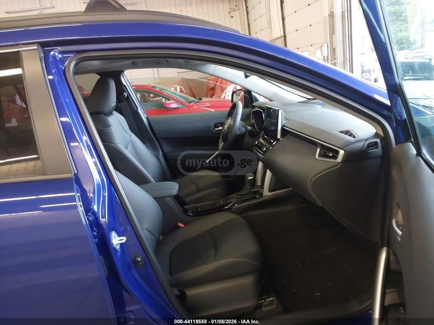 Toyota Corolla cross Xle 2025 — миниатюра 5