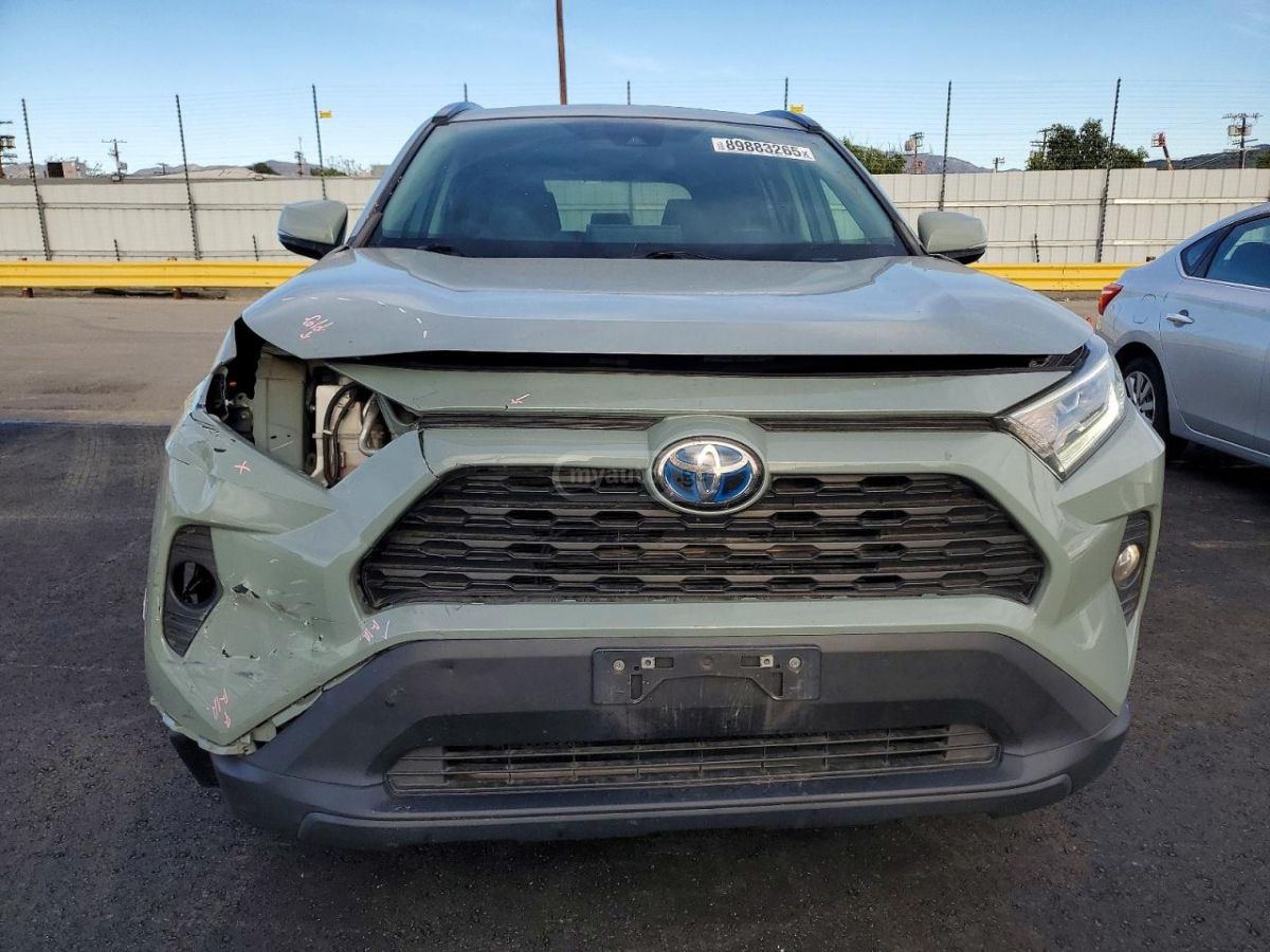 Toyota RAV 4 - фото 5