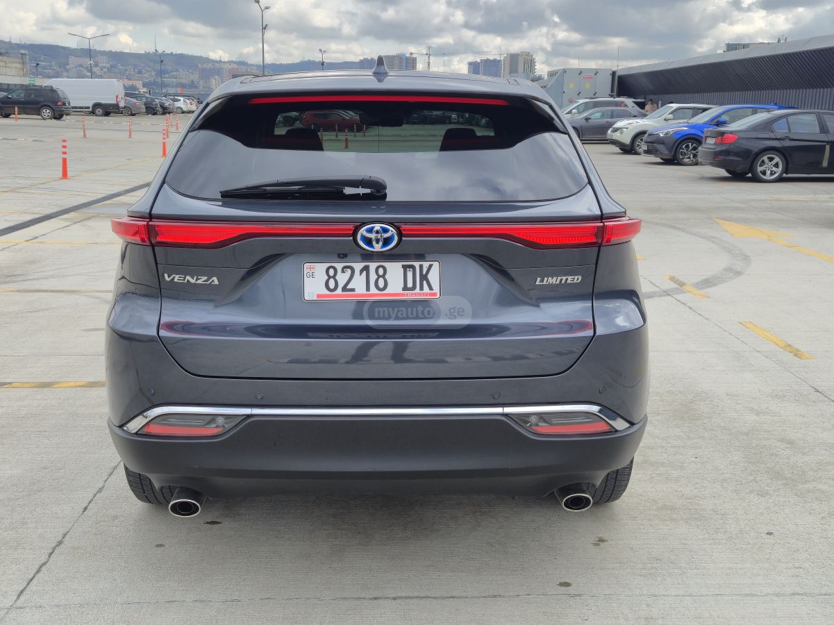 Toyota LIMITED — миниатюра 4