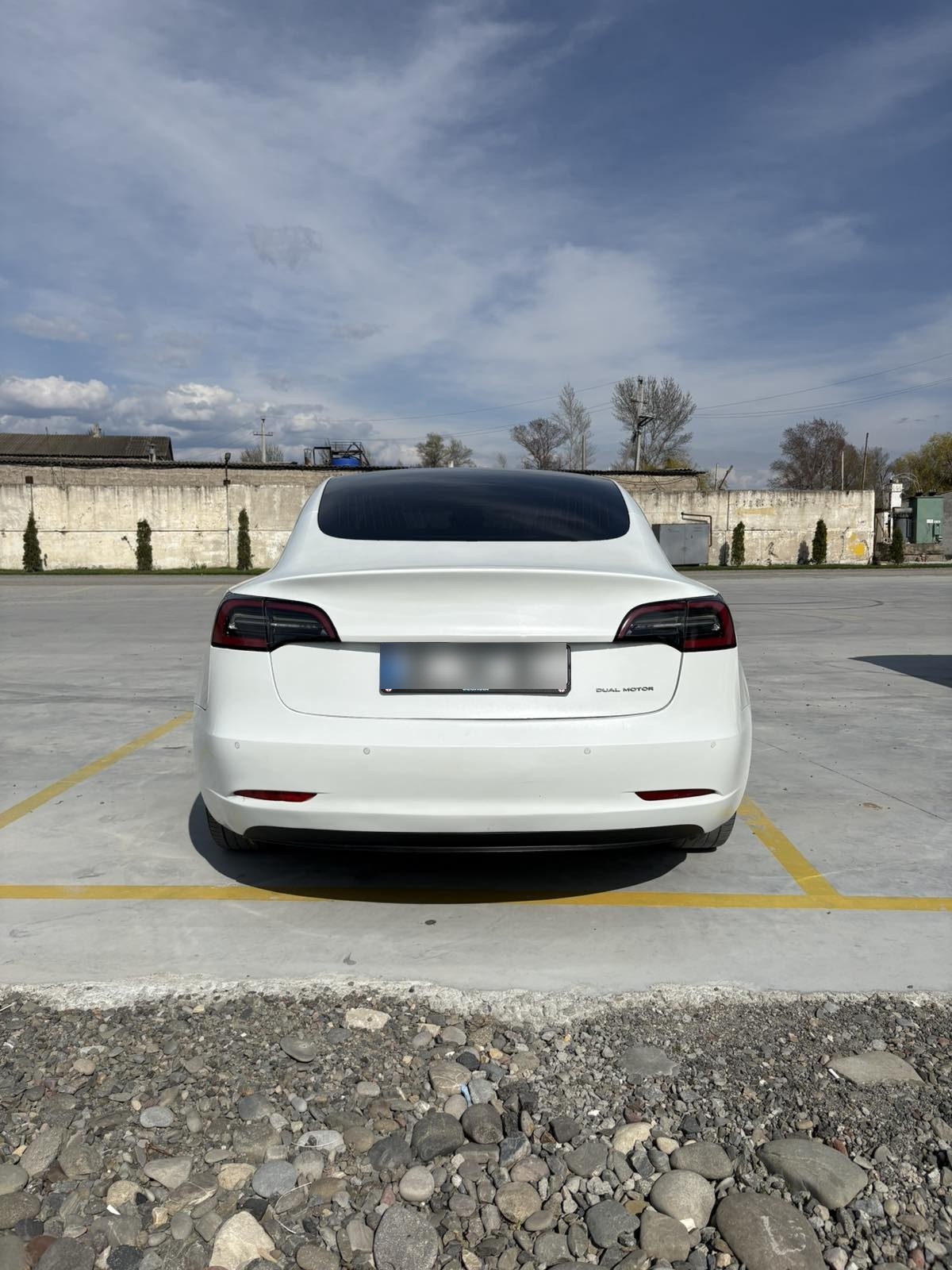 Tesla Model 3 - фото 2