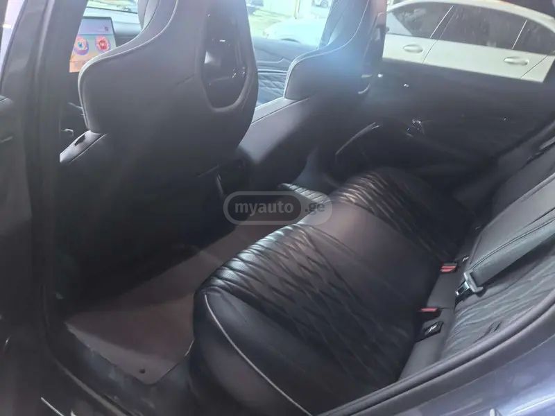 BYD Seal - фото 7
