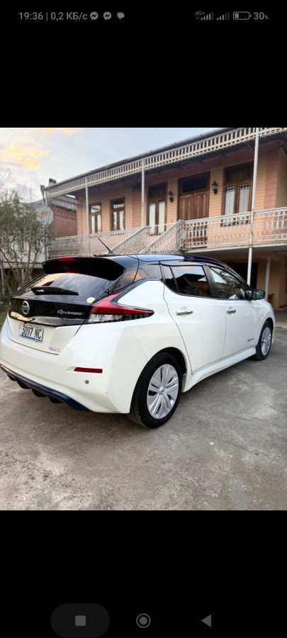Nissan Leaf - фото 8