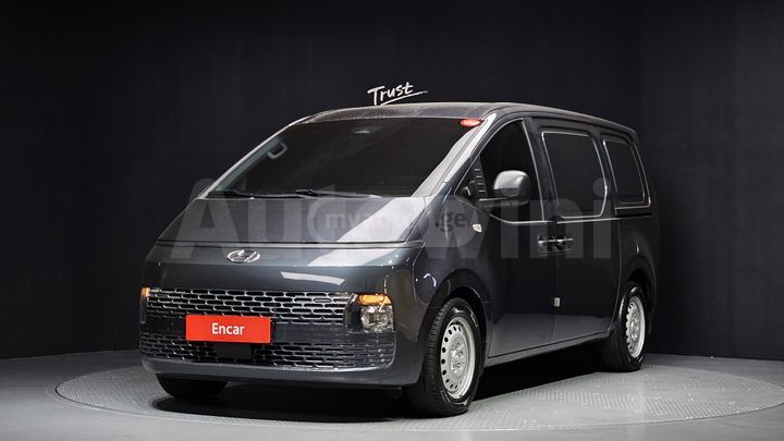 Hyundai Staria - фото 1