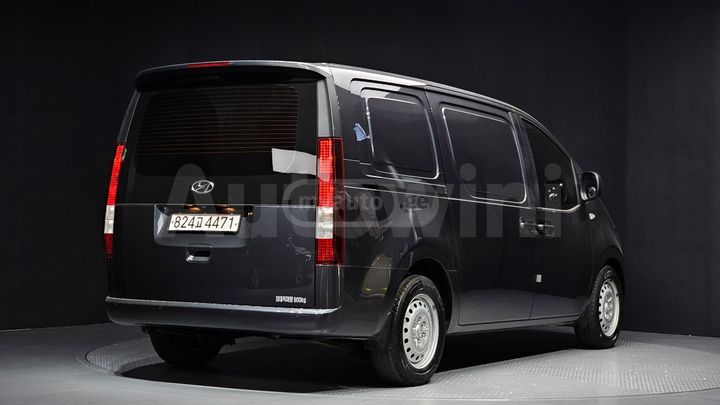 Hyundai Staria - фото 2