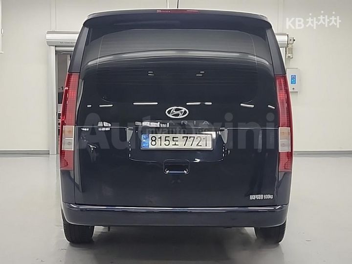 Hyundai Staria - фото 3